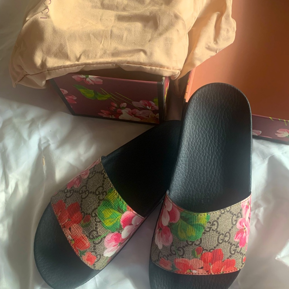 GG Blooms Supreme floral slide sandal